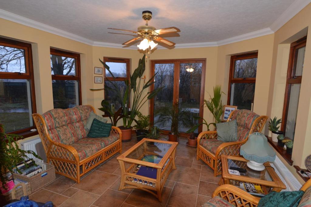Home Farm Bed And Breakfast Muir of Ord Εξωτερικό φωτογραφία